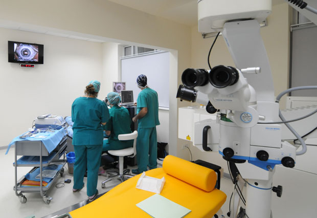 Вантелесна оплодња и операције катаракте о трошку државе у приватним клиникама 